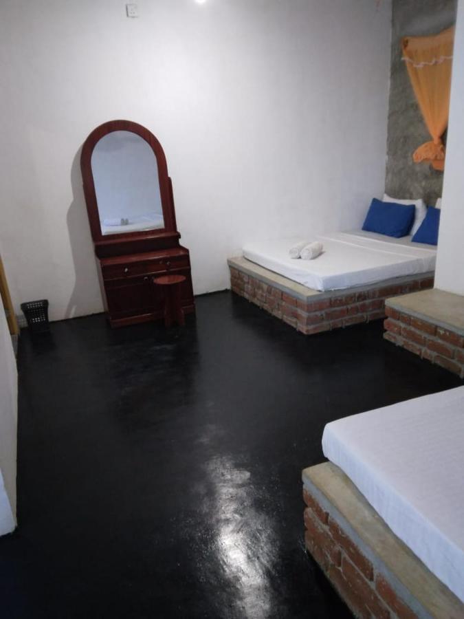 Rithu Homestay Sigirîya Extérieur photo